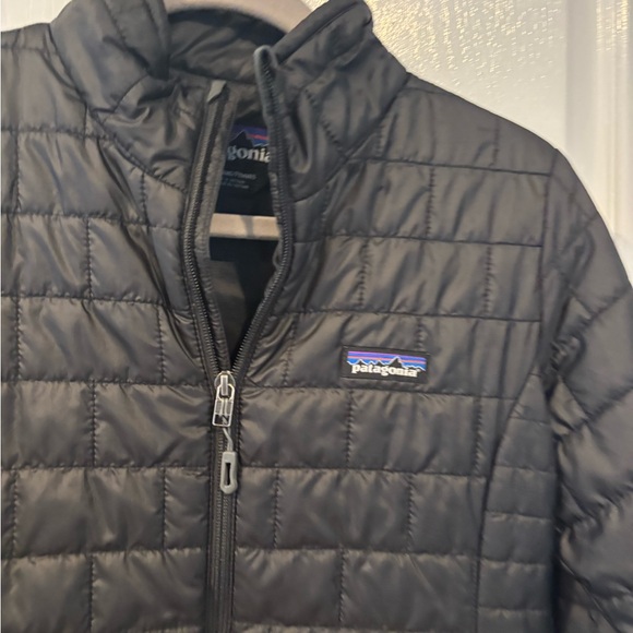 Patagonia Black Quilted light weight Puffer Jacket. - Picture 3 of 7